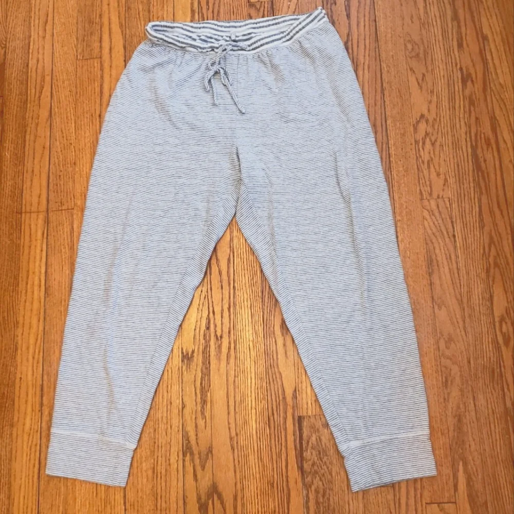 Jockey Lounge Pants drawstring size large, stripes white and gray, cuffed ankle - Picture 1 of 7